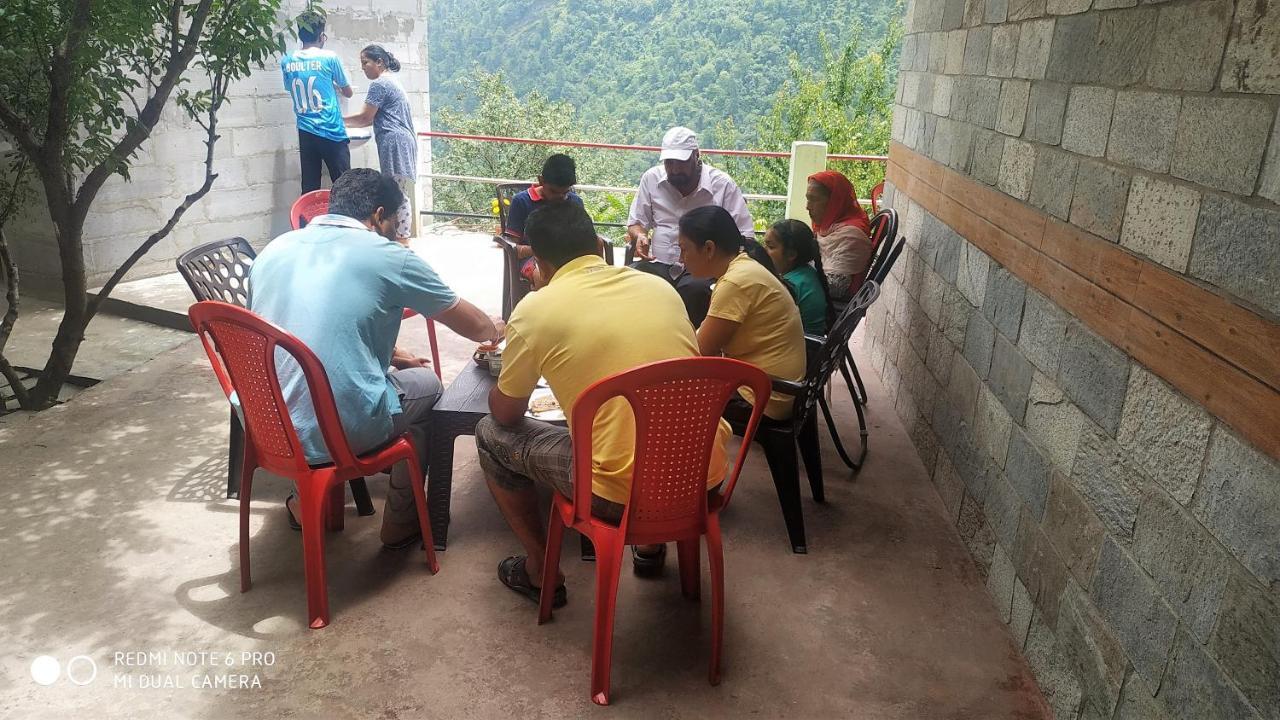 Tirthan Hilltop Home Stay Banjār Exterior foto