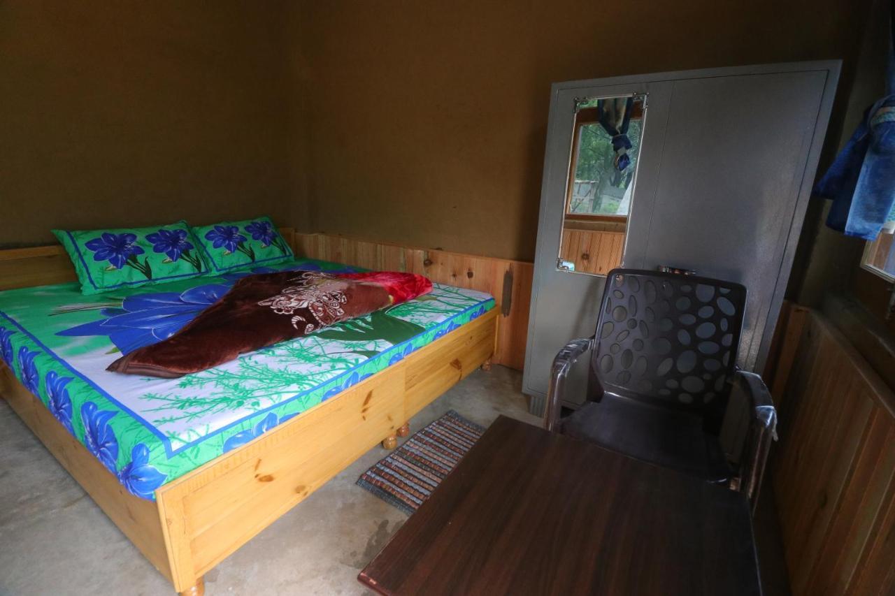 Tirthan Hilltop Home Stay Banjār Exterior foto